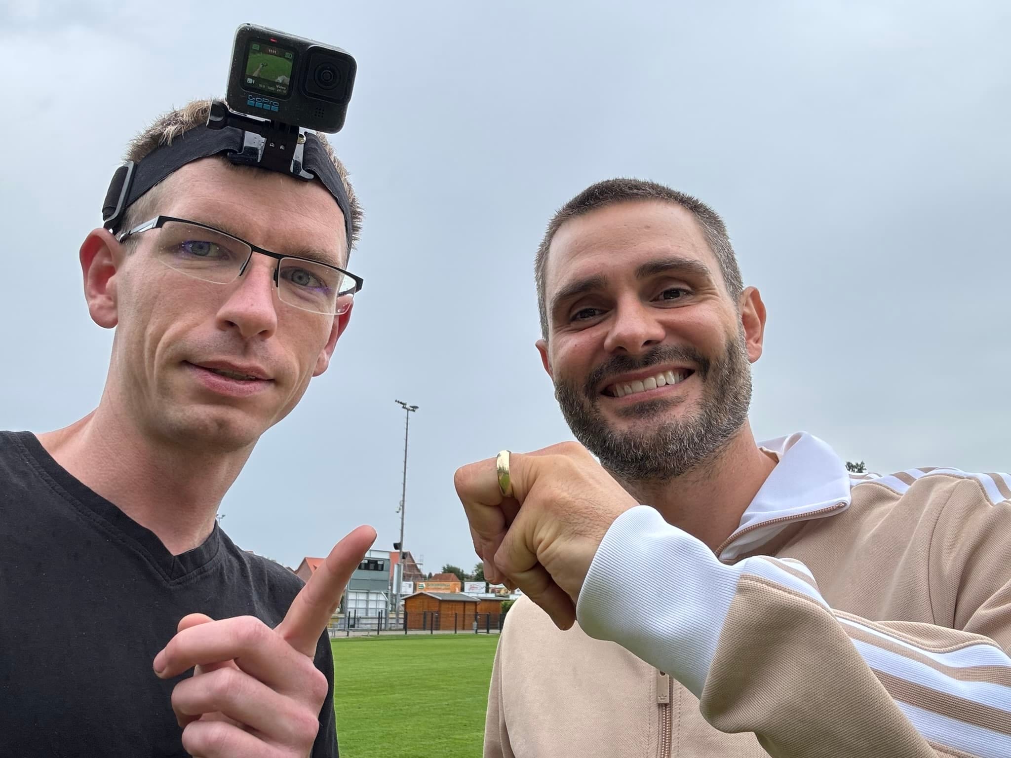 Ehering auf dem Fußballplatz verloren